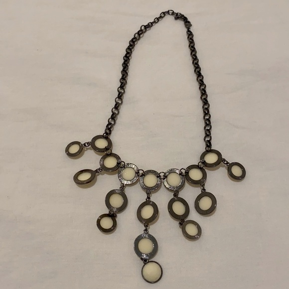 Vintage looking necklace - Picture 3 of 3